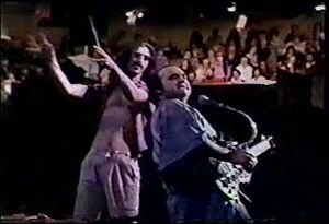 FZ & John Bellushi en Saturday Night Live, 1976